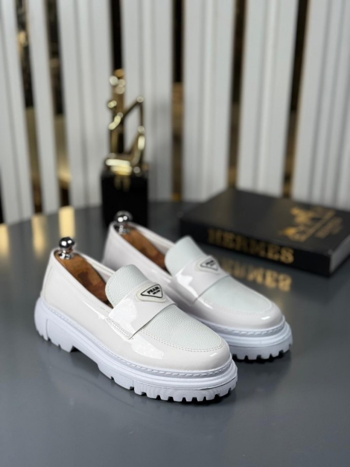  YENİ SEZON CASUAL PRD MODEL - BEYAZ RUGAN VE ÜSTÜ MAT DERİ