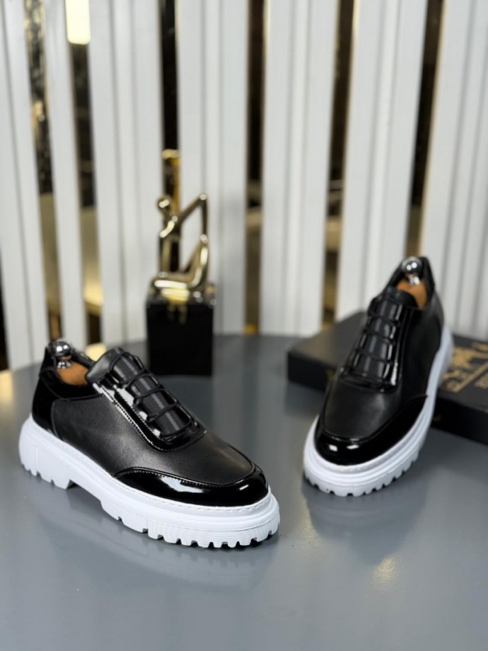  YENİ SEZON CASUAL ZRA MODEL - SİYAH RUGAN VE MAT DERİ