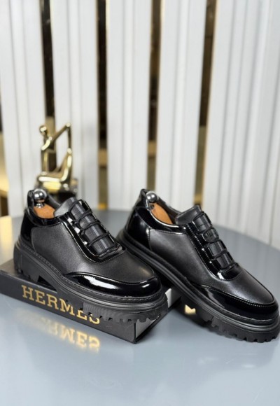 YENİ SEZON CASUAL ZRA MODEL - SİYAH RUGAN VE MAT DERİ YENİ SEZON CASUAL ZRA MODEL - SİYAH RUGAN VE MAT DERİ