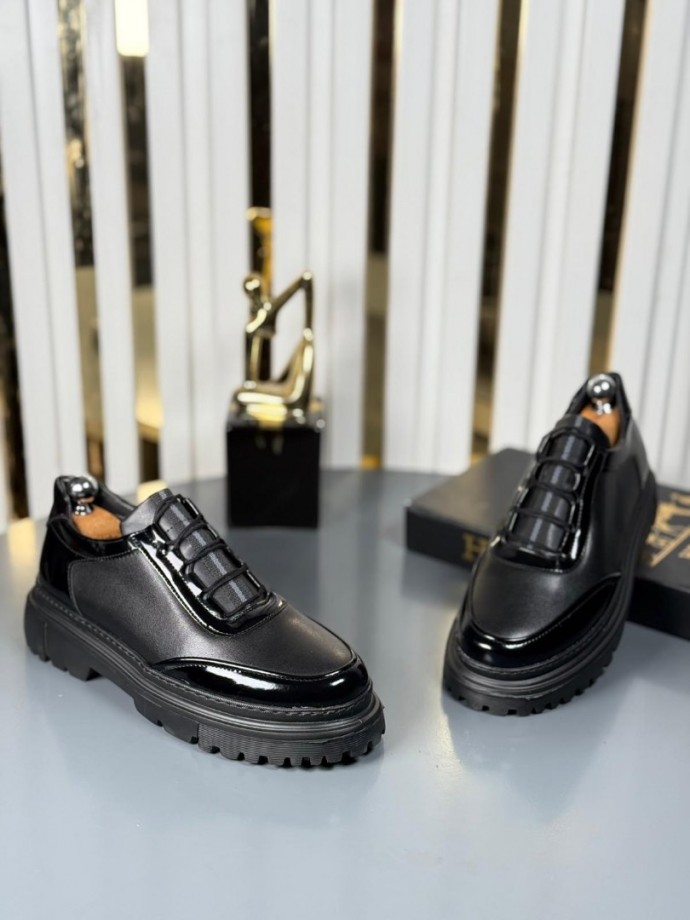  YENİ SEZON CASUAL ZRA MODEL - SİYAH RUGAN VE MAT DERİ