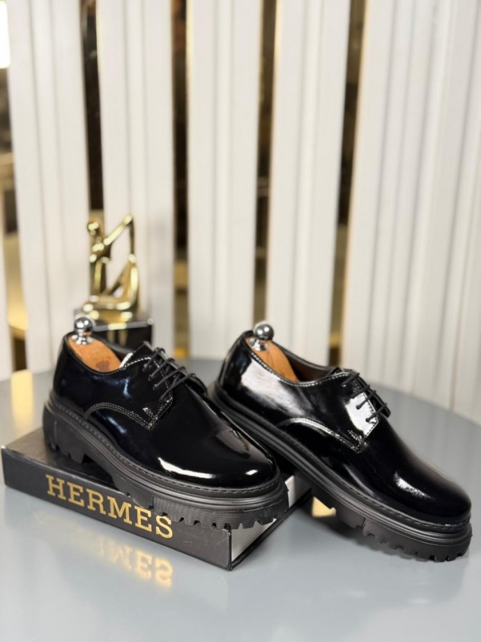 ENİ SEZON CASUAL  MODEL - SİYAH RUGAN DERİ