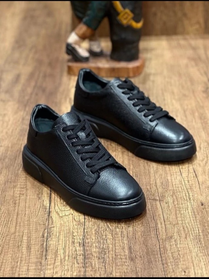 YENİ SEZON CASUAL SR MODEL - SİYAH PÜTÜR DERİ