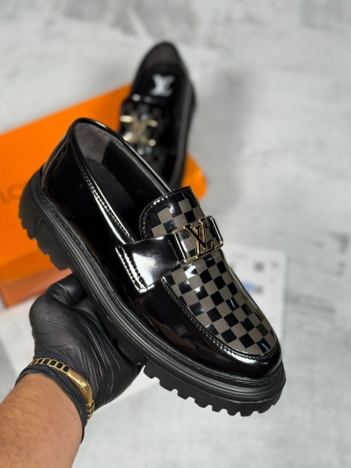 YENİ SEZON LV PREMIUM CASUAL MODEL - SİYAH RUGAN DERİ