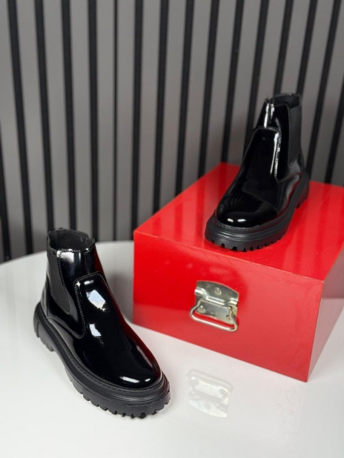 2025 CHELSEA İTALYAN SİYAH RUGAN FERMUARLI EVA BOT - SİYAH RUGAN BOT