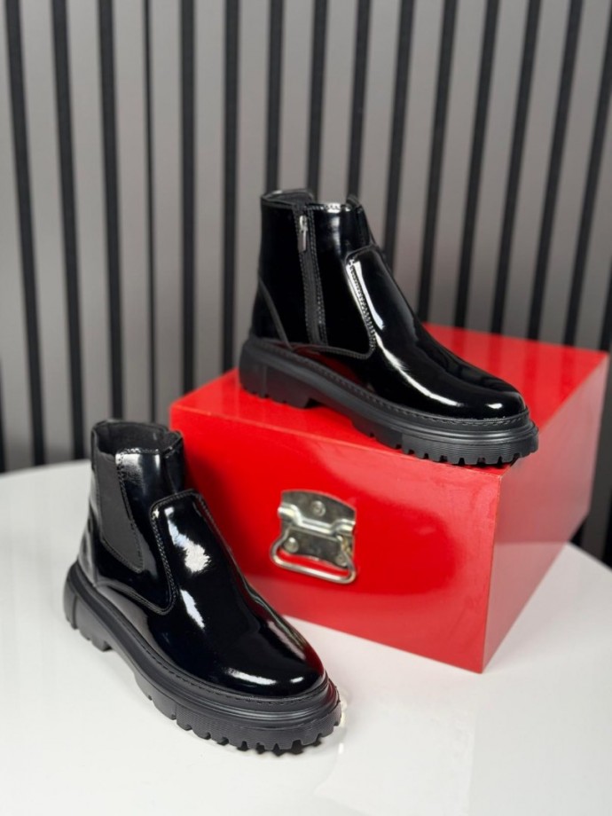 2025 CHELSEA İTALYAN SİYAH RUGAN FERMUARLI EVA BOT - SİYAH RUGAN BOT